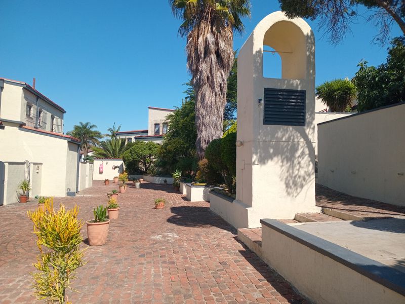 Duplex Townhouse For Sale - Photo 3