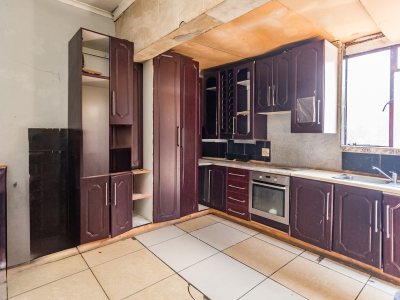 10-bedroom shared house - Photo 4