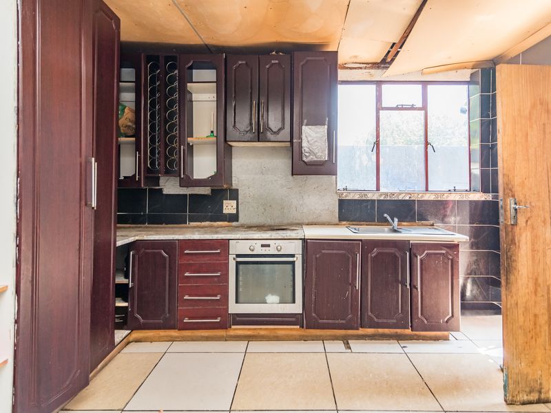 10-bedroom shared house - Photo 3