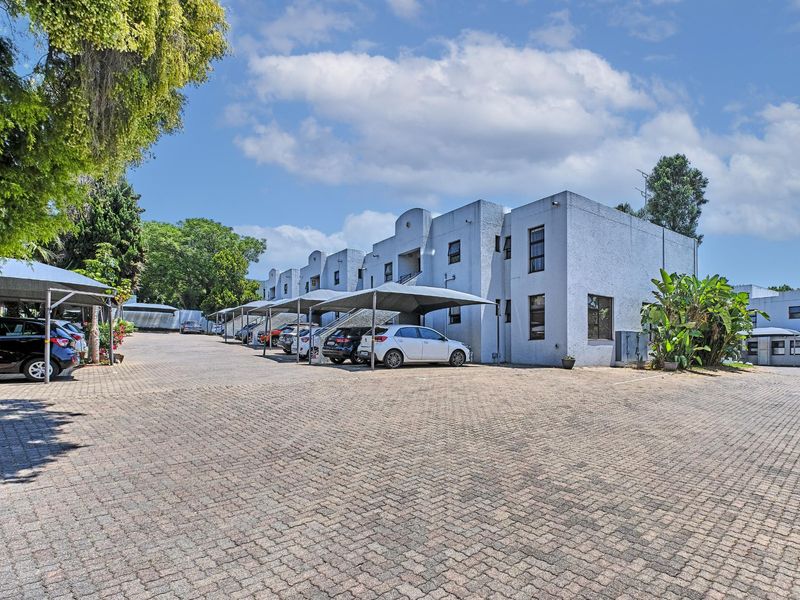 2 Bedroom Apartment For Sale in Paulshof, Sandton - Photo 4