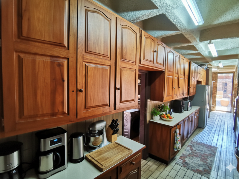 An Architectural Masterpiece of Space and Style. - Photo 5