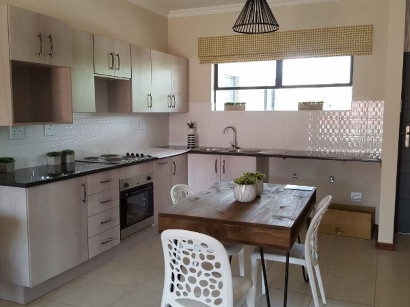 Neat 2-Bedroom Apartment for Sale – Weaved Park - Photo 3