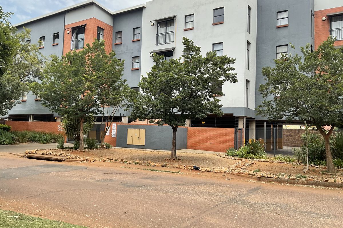 Spacious 3-Bedroom Apartment for Sale – Weaved Park - Photo 2