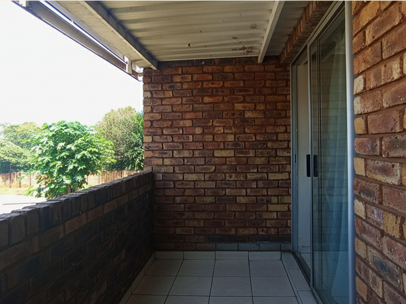 An affordable 2 bedroom, 1 bath Apartment in the heart of Clarina - Photo 7