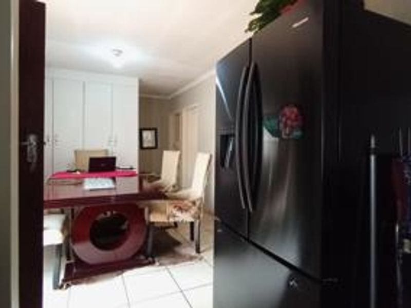 2 Bedroom Townhouse for sale in Amandasig - Photo 7