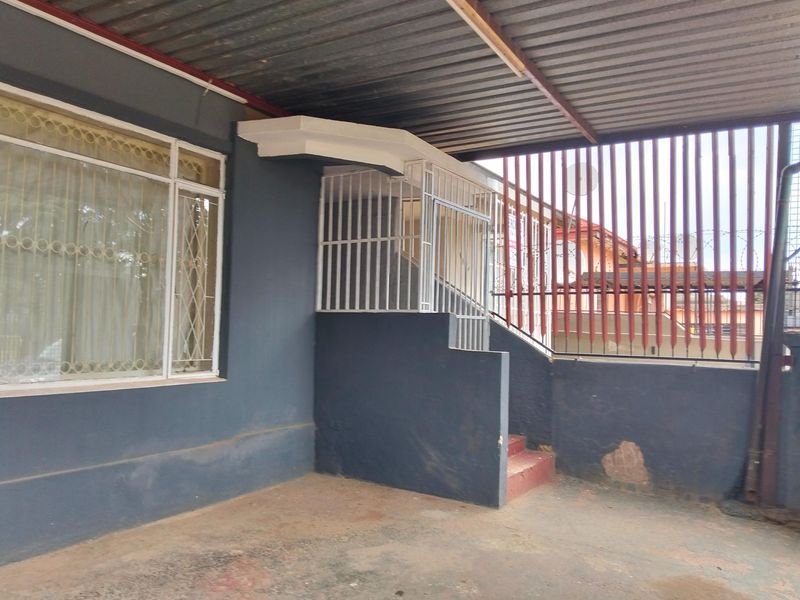 2 BEDROOM HOUSE FOR SALE - Photo 3