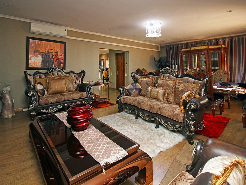 A COMFORTABLE HOME FOR SALE IN A COVETED NEIGHBORHOOD OF KENSINGTON SOUTH - Photo 4