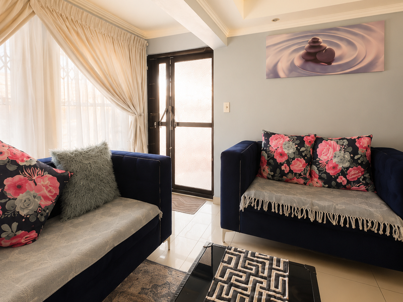 MODERN SPACIOUS FAMILY HOME BUILT FOR COMFORT - Photo 2