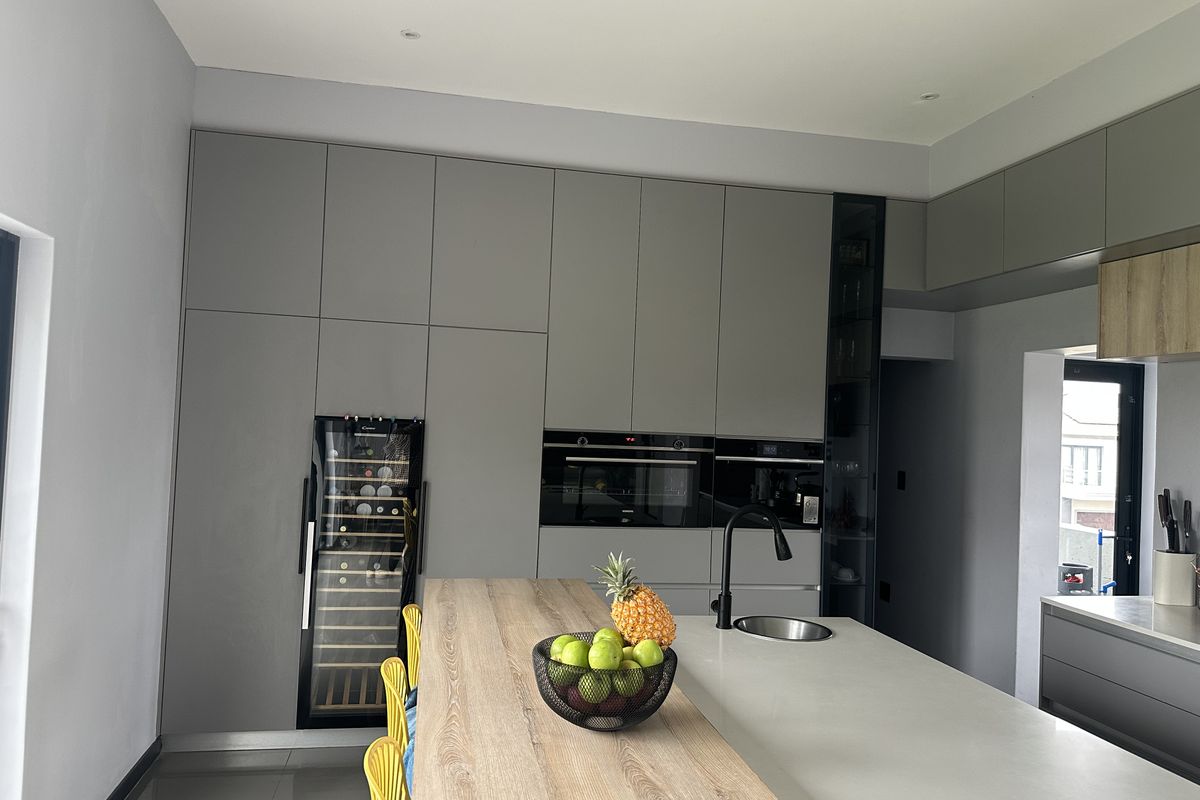 Golf Estate Living With Views - Photo 4