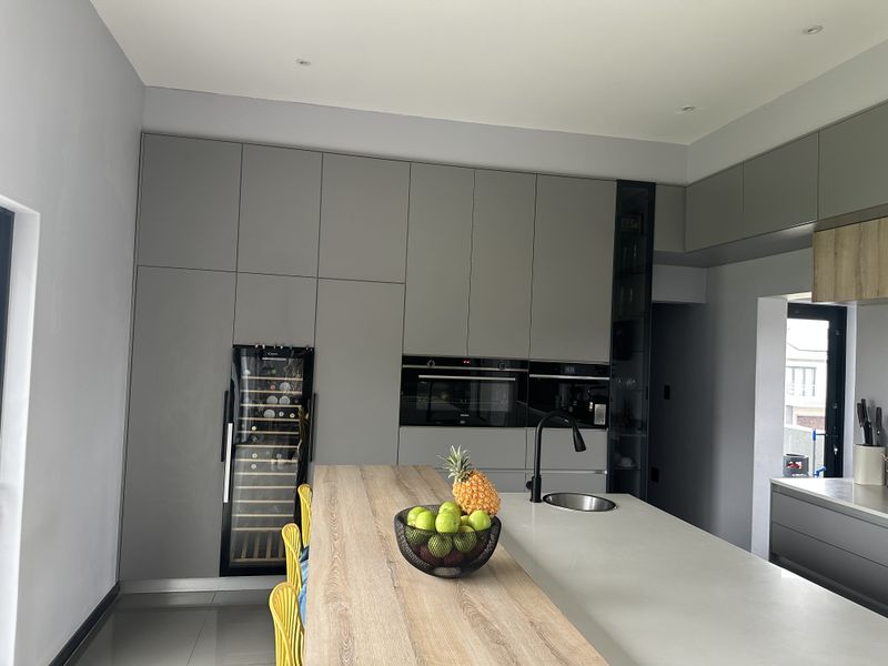 Golf Estate Living With Views - Photo 4