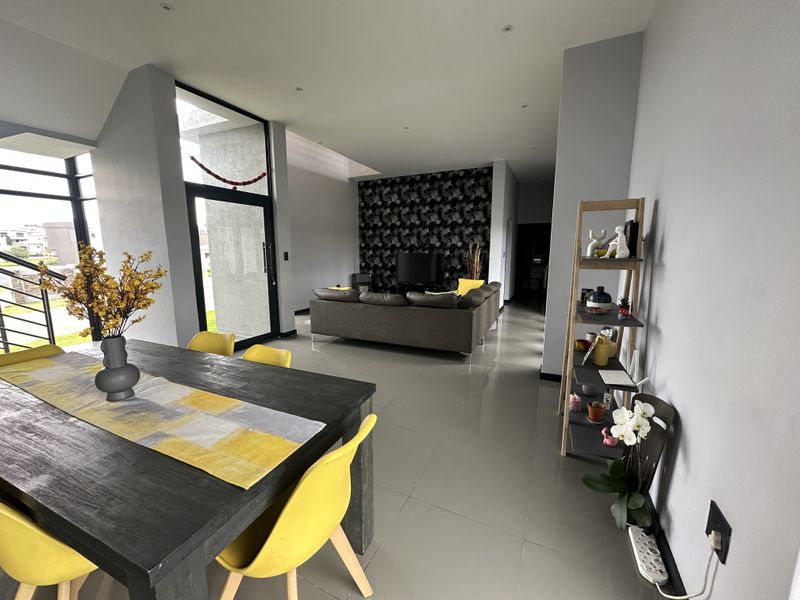 Golf Estate Living With Views - Photo 8