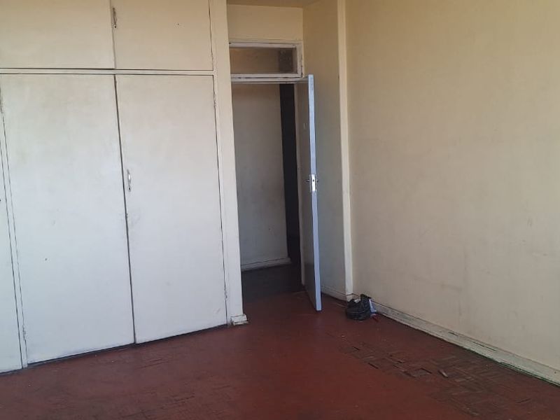 The Biggest 2 Bed In The Entire Building - Photo 2