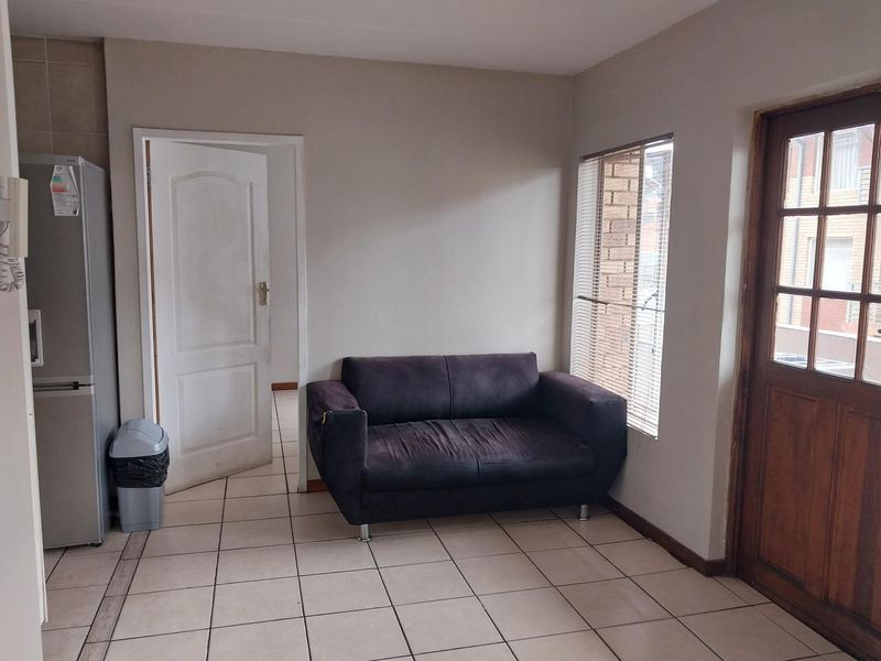 Investment Opportunity | 2 Bedroom Apartment For Sale! - Photo 6