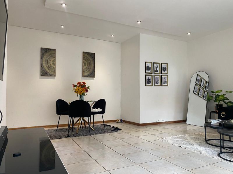 Discover Urban Elegance: Your 2 Bedroom Haven in Vibrant Marshalltown - Photo 10