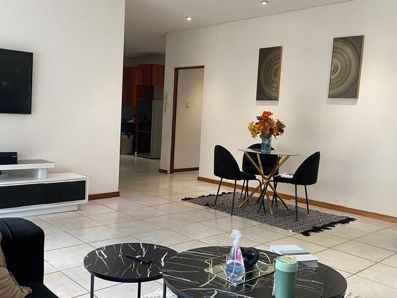 Discover Urban Elegance: Your 2 Bedroom Haven in Vibrant Marshalltown - Photo 9