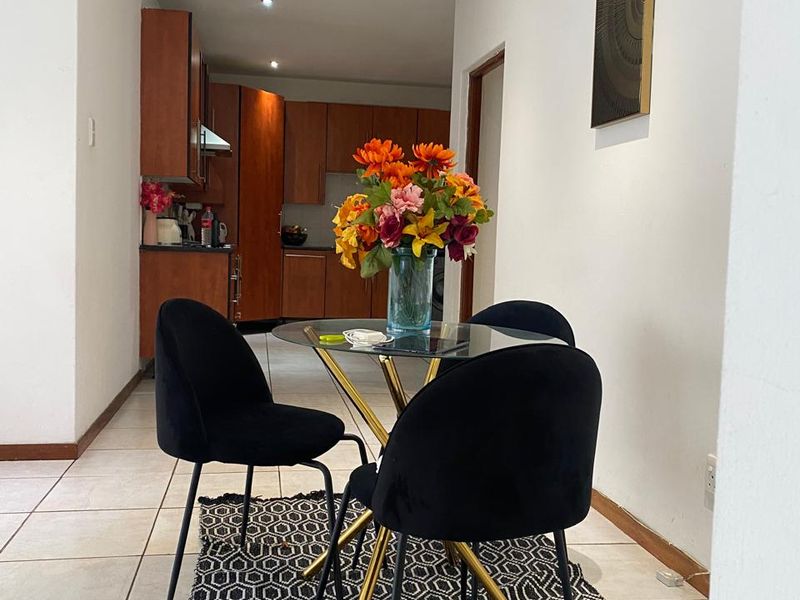 Discover Urban Elegance: Your 2 Bedroom Haven in Vibrant Marshalltown - Photo 3