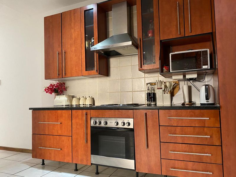 Discover Urban Elegance: Your 2 Bedroom Haven in Vibrant Marshalltown - Photo 5