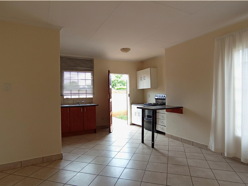 2 Bedroom Home for Sale in The Orchards, Pretoria North - Photo 7