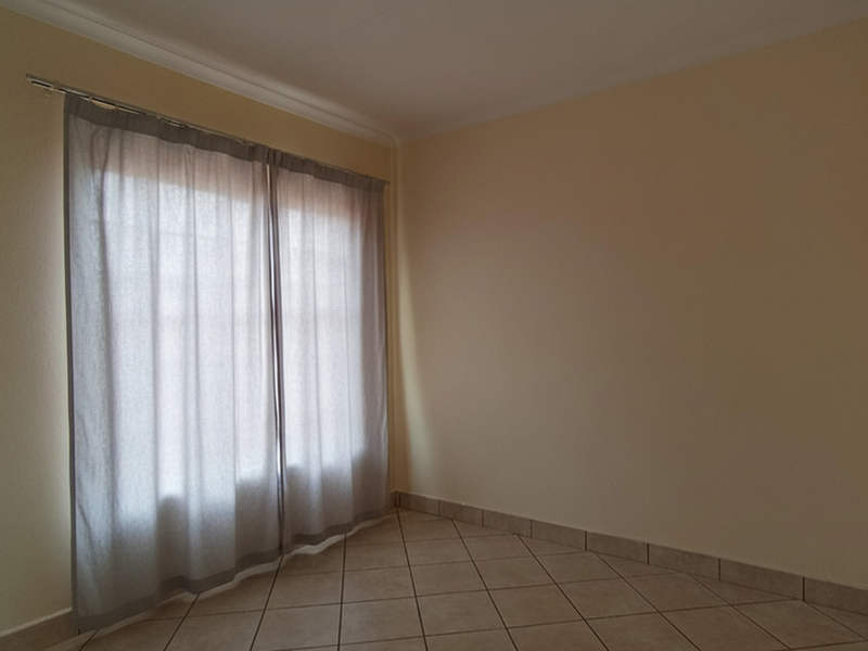 2 Bedroom Home for Sale in The Orchards, Pretoria North - Photo 8