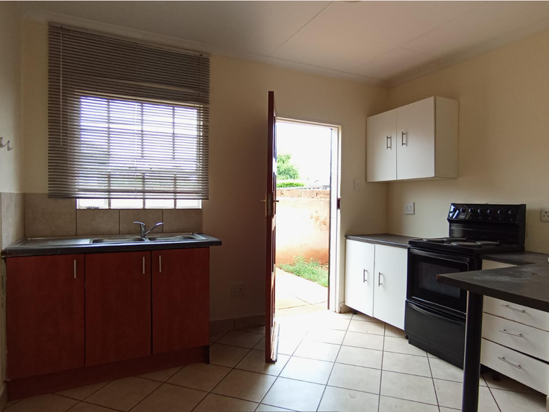 2 Bedroom Home for Sale in The Orchards, Pretoria North - Photo 6