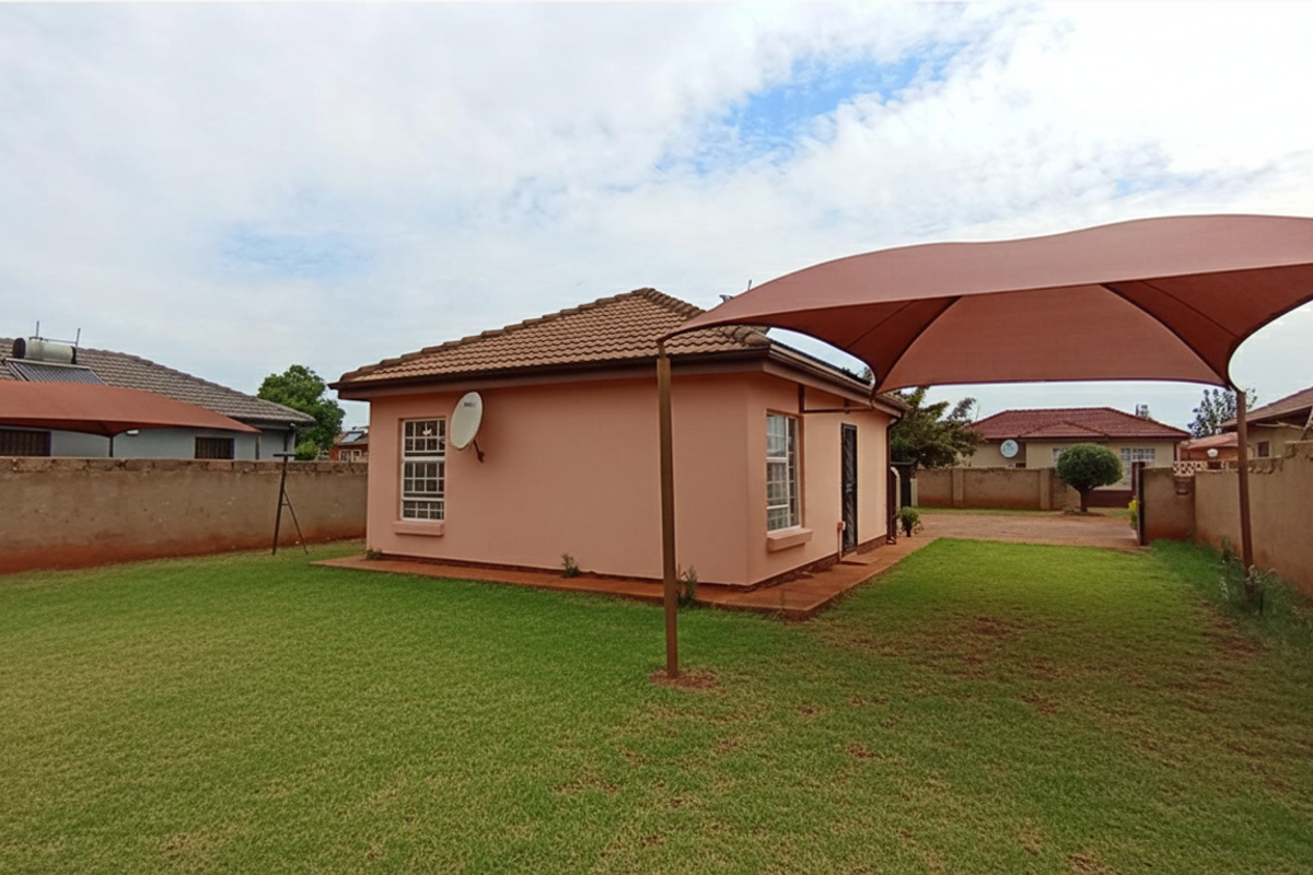 2 Bedroom Home for Sale in The Orchards, Pretoria North - Photo 2
