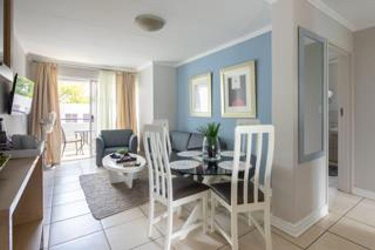2 Bedroom Furnished Apartment To Let in Sandown, Sandton - Photo 5