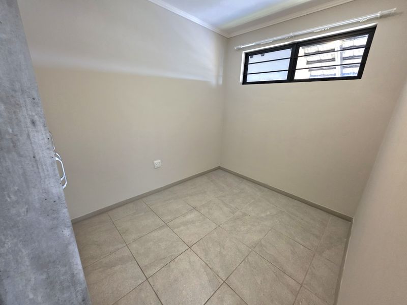 Absolute lock up and go!! - Photo 3