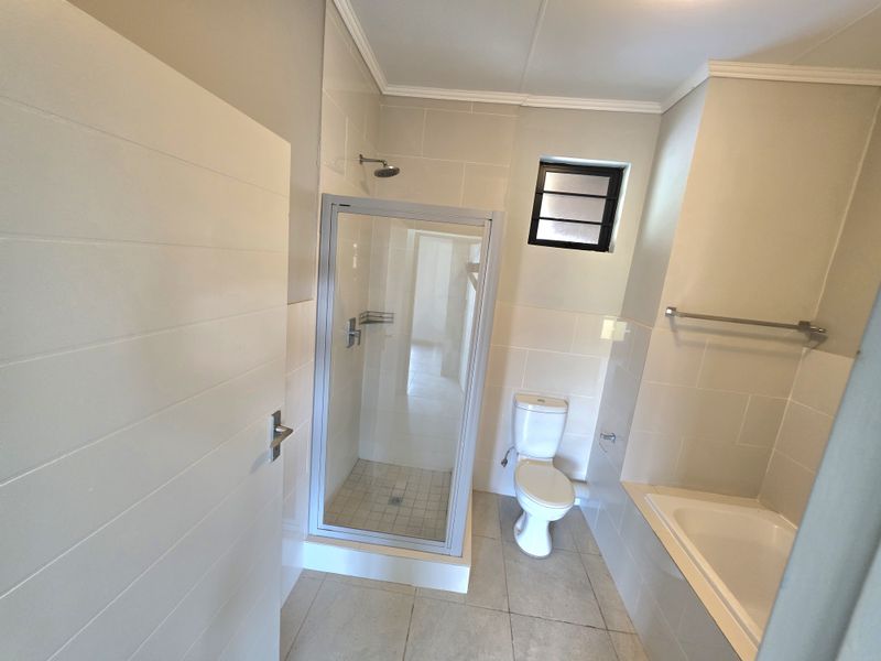 Absolute lock up and go!! - Photo 5