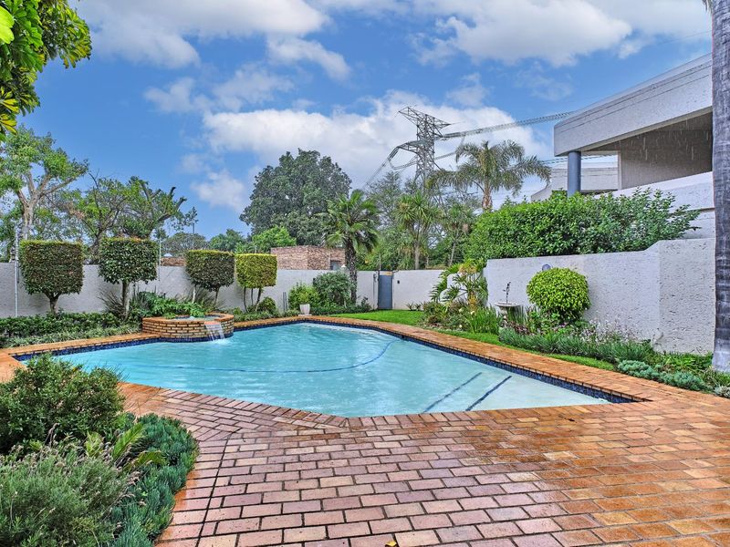 2 Bedroom Apartment For Sale in Benmore Gardens, Sandton - Photo 6