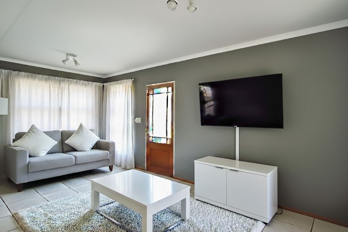 Charming Simplex on the market, Act Fast!!! - Photo 5