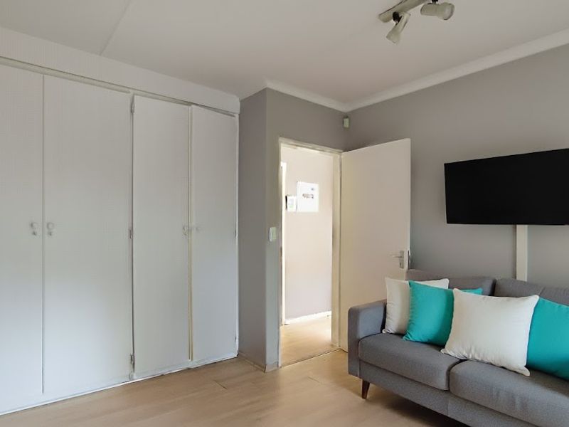 Charming Simplex on the market, Act Fast!!! - Photo 8