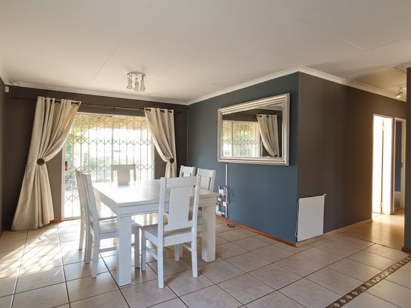 Charming Simplex on the market, Act Fast!!! - Photo 6