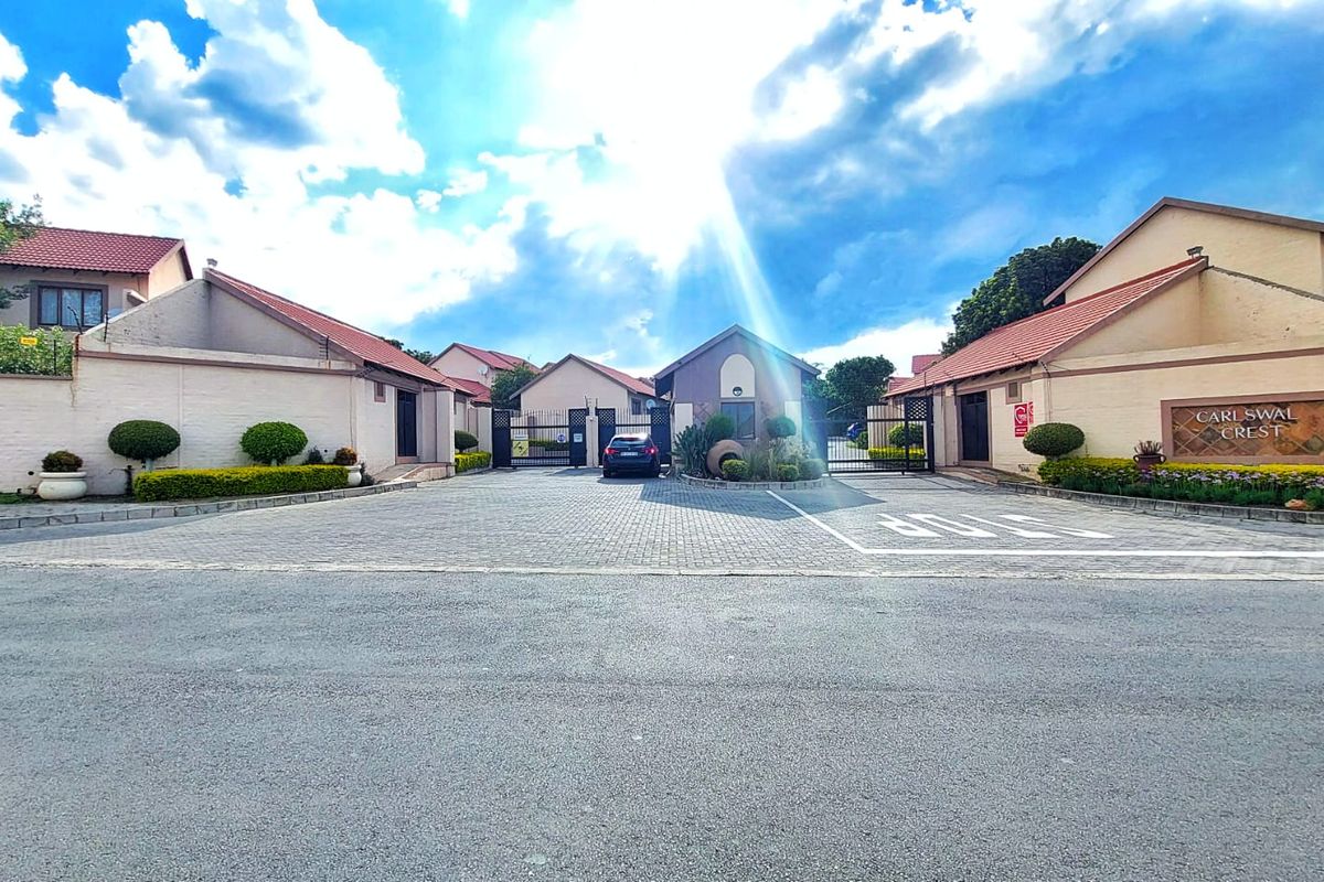 2 Bedroom 1 bath 1 Garage Duplex - Photo 2