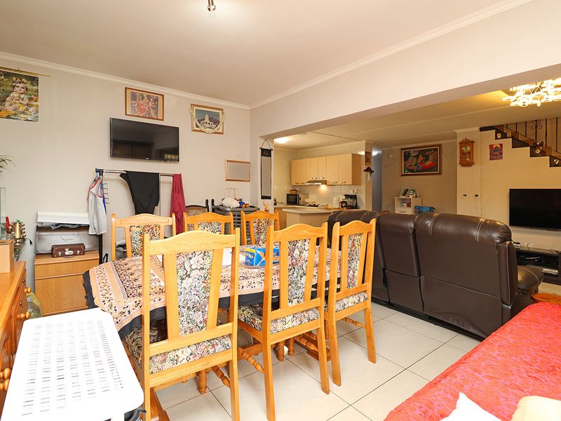 Modern 3 bedroom house for sale in Summerset, Midrand—Ideal for families seeking comfort & style - Photo 7