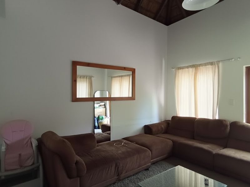 Cozy & Convenient 2 Bedroom Apartment Perfect for Young family | Roommates | Investors - Photo 2