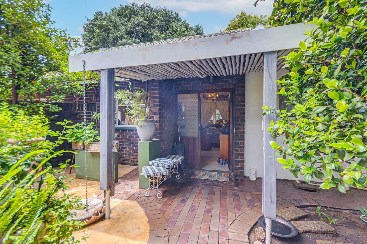 Pasive income is a bonus in this property - Photo 3