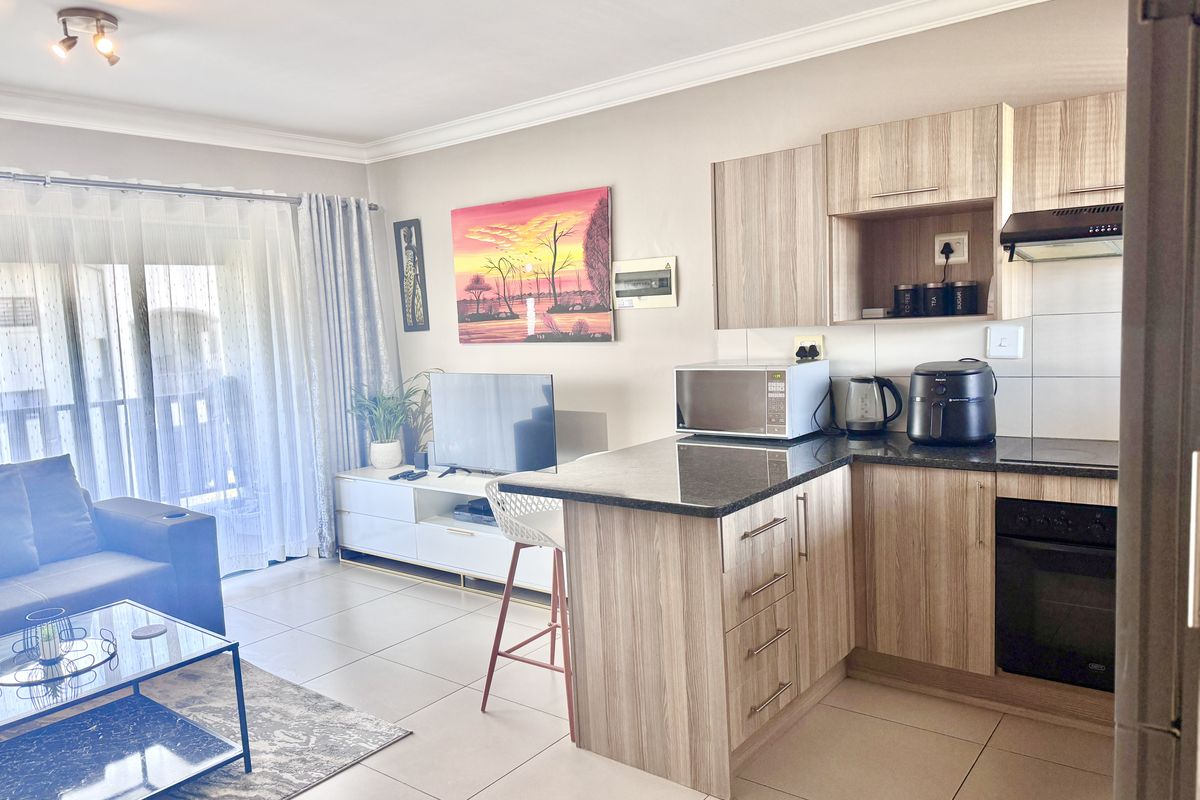 PRICED TO SELL.  TOP FLOOR LOCK UP-AND-GO. PET FRIENDLY. - Photo 5