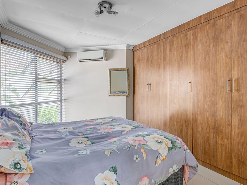 Modern 2 Bedroom, 2 Bathroom Townhouse, In a Safe,  upmarket Complex In Sunninghill, For Sale - Photo 10