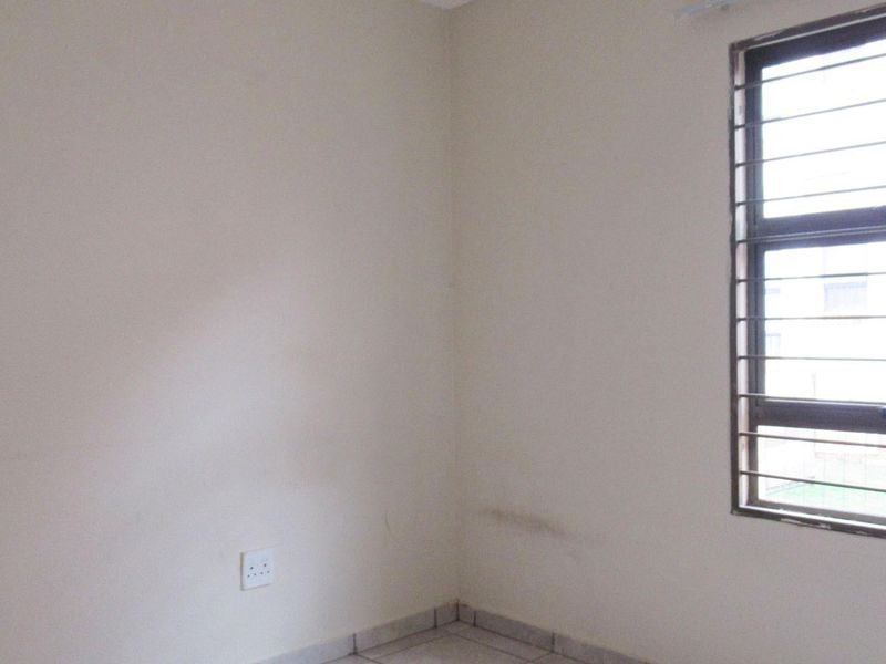 Summer Gardens - Photo 9