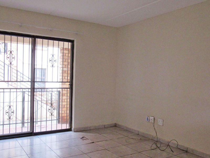 Summer Gardens - Photo 3