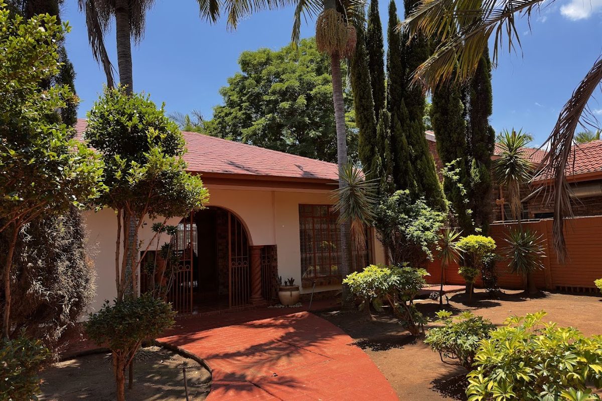 A Canvas for Your Dream Home –Transform This Spacious Ninapark Property Into Something Extraordinary - Photo 4