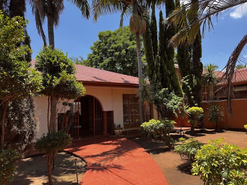 A Canvas for Your Dream Home –Transform This Spacious Ninapark Property Into Something Extraordinary - Photo 4