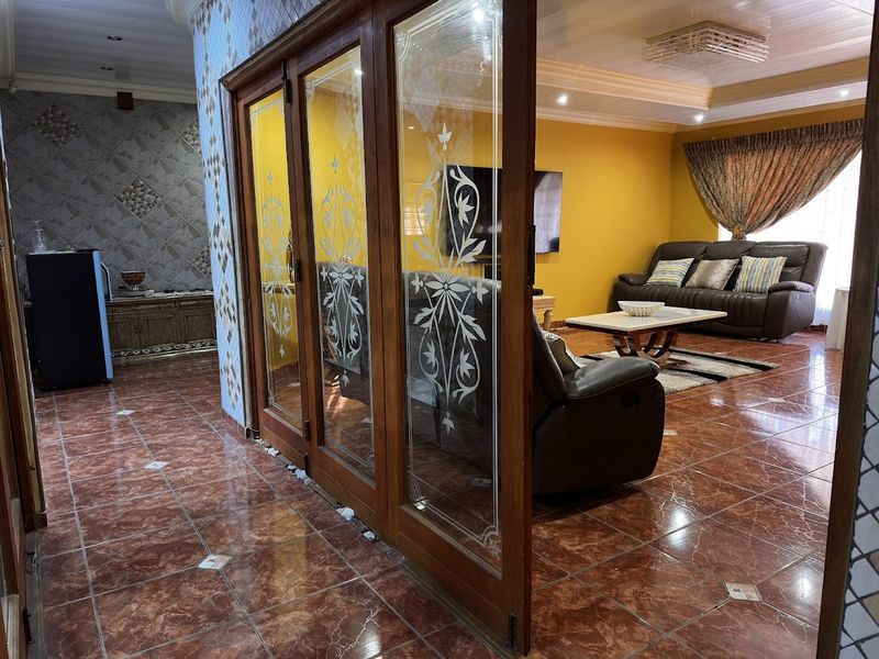 A Canvas for Your Dream Home –Transform This Spacious Ninapark Property Into Something Extraordinary - Photo 8