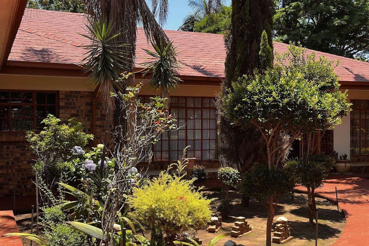 A Canvas for Your Dream Home –Transform This Spacious Ninapark Property Into Something Extraordinary - Photo 3