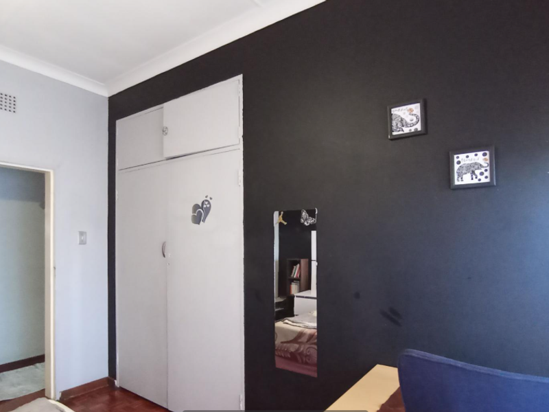 Stunning 3-bedroom Freehold home for sale in Florida North, Roodepoort - your dream home awaits! - Photo 8