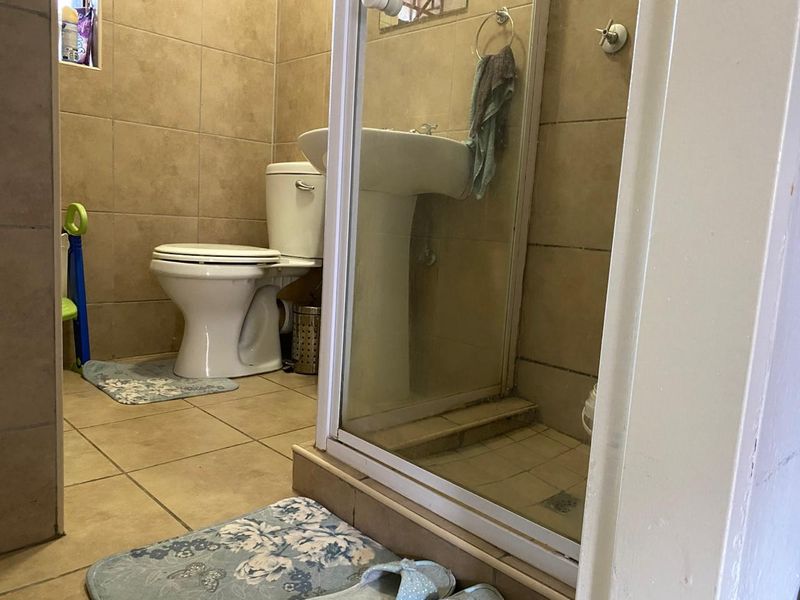 Ground Floor 1 Bedroom Apartment for Sale in Noordwyk, Midrand - Photo 10