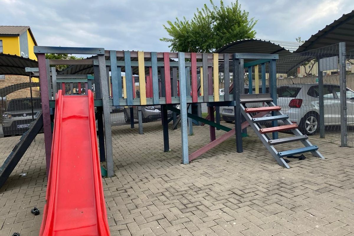 Ground Floor 1 Bedroom Apartment for Sale in Noordwyk, Midrand - Photo 2