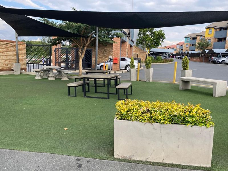 Ground Floor 1 Bedroom Apartment for Sale in Noordwyk, Midrand - Photo 3