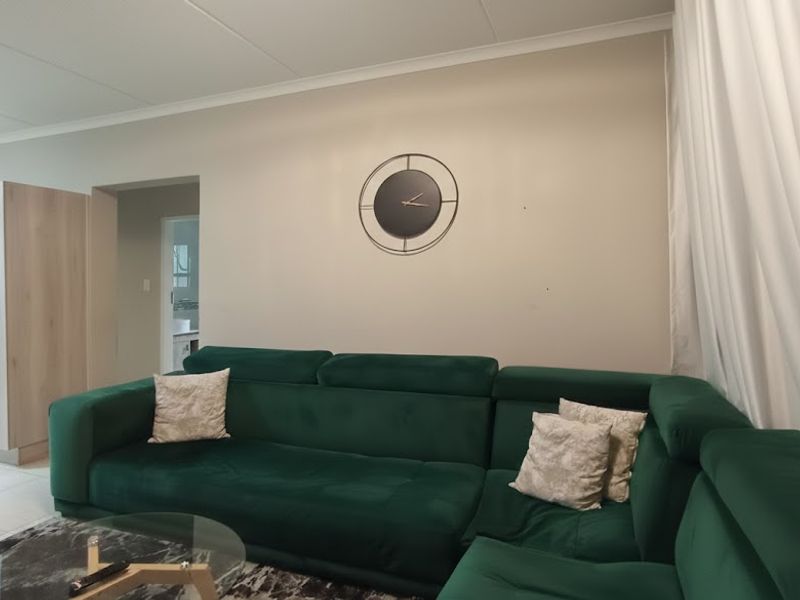 Modern living 2 Bedroom Apartment in a prime location awaits you!!! - Photo 6