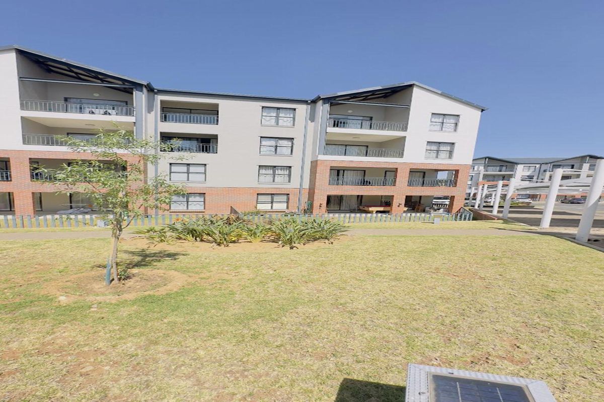 Modern living 2 Bedroom Apartment in a prime location awaits you!!! - Photo 2